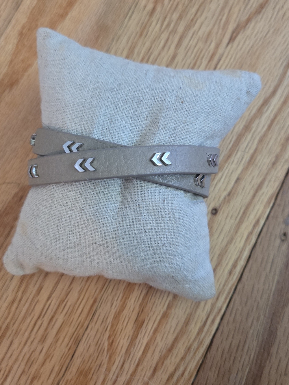 Stella & Dot Taupe Leather Wrap Bracelet with Silver Arrow Accents